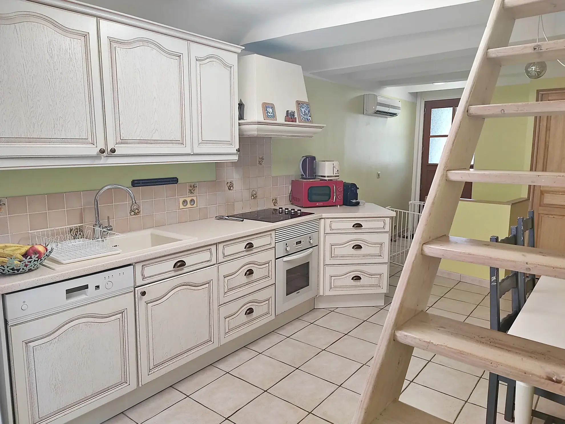 Achat appartement rénové de 4 pièces en triplex à Roquebillière, vallée de la Vésubie 
