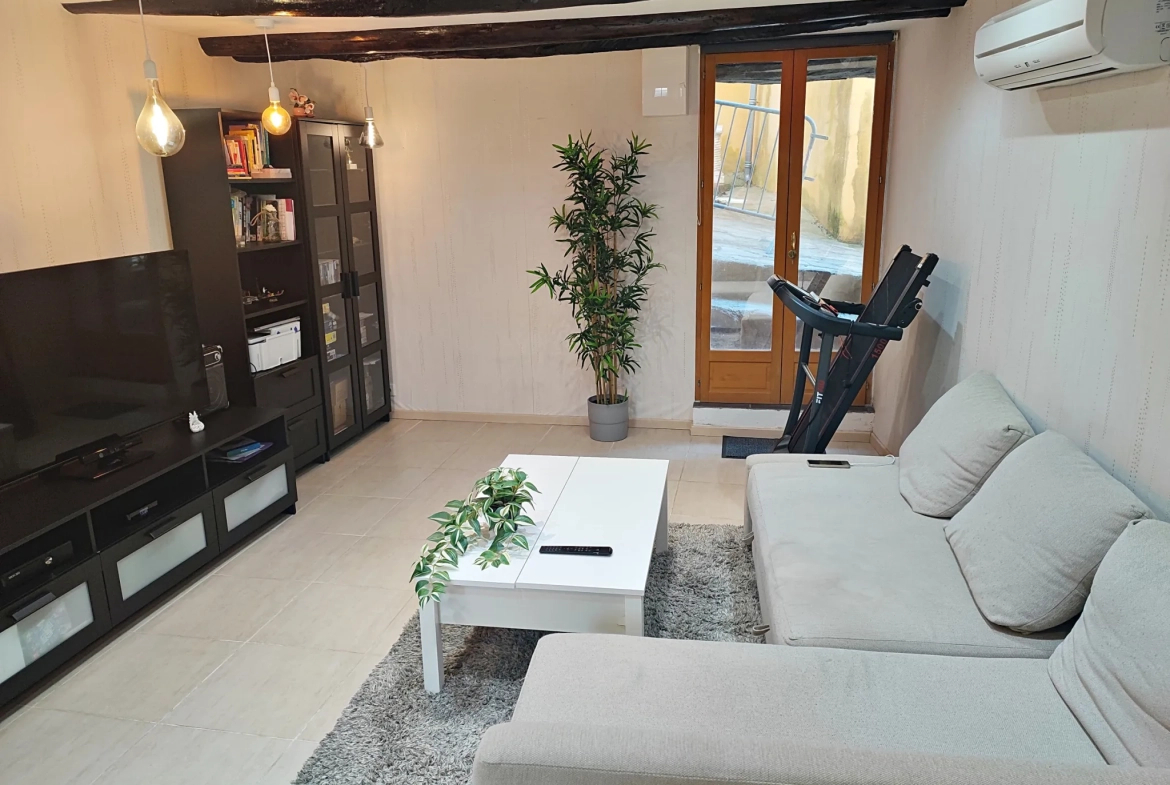 Achat appartement rénové de 4 pièces en triplex à Roquebillière, vallée de la Vésubie 