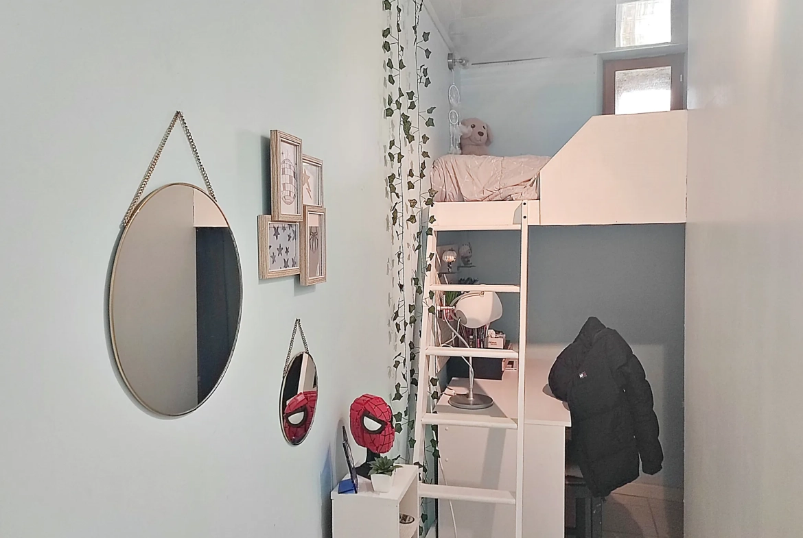 Achat appartement rénové de 4 pièces en triplex à Roquebillière, vallée de la Vésubie 