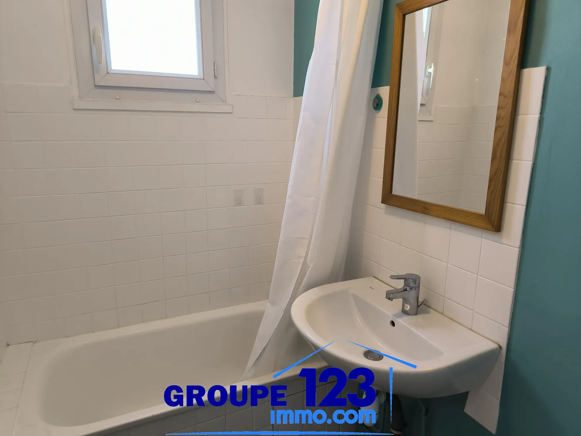 Appartement 2 chambres à Migennes – Dernier étage, parking, sécurité 