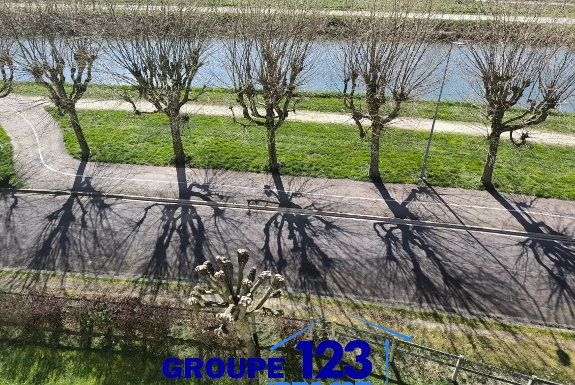 Appartement 2 chambres à Migennes – Dernier étage, parking, sécurité 
