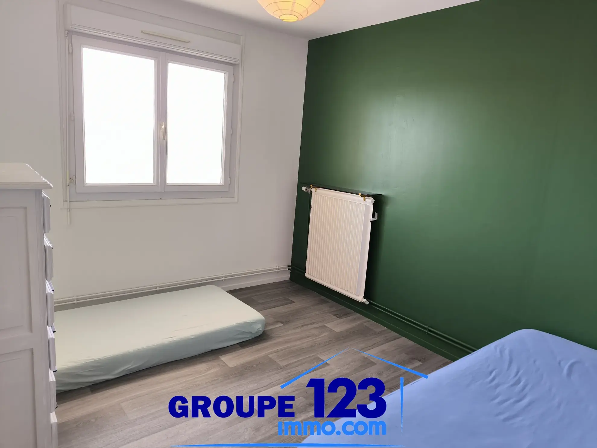 Appartement 2 chambres à Migennes – Dernier étage, parking, sécurité 