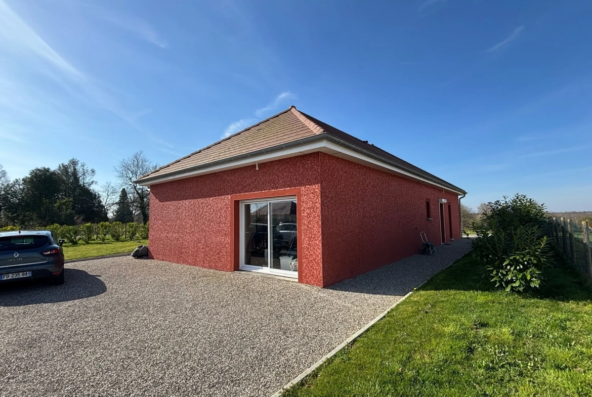 Villa contemporaine de plain-pied avec 4 chambres à Louhans 