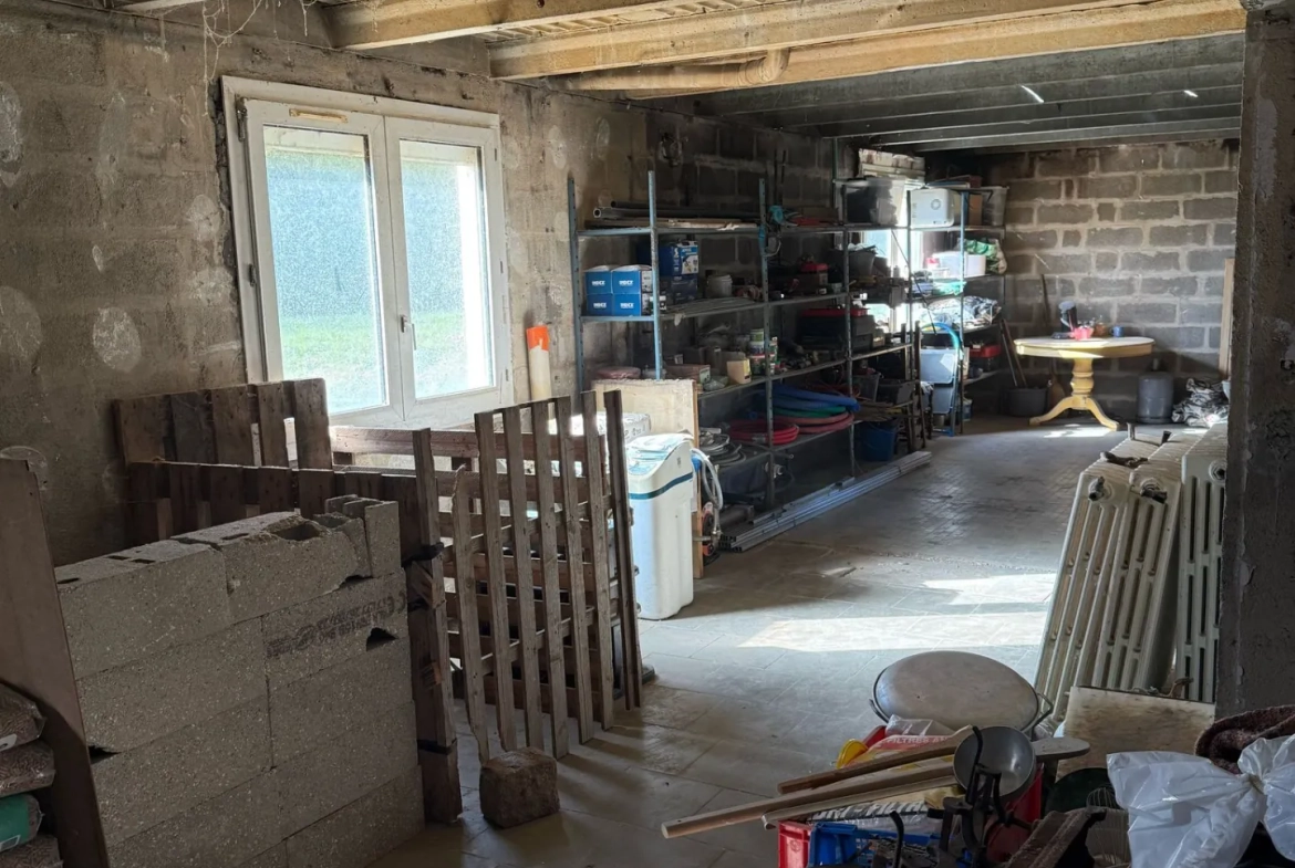 Maison à rénover de 96 m2 avec grand terrain à Ancinnes 