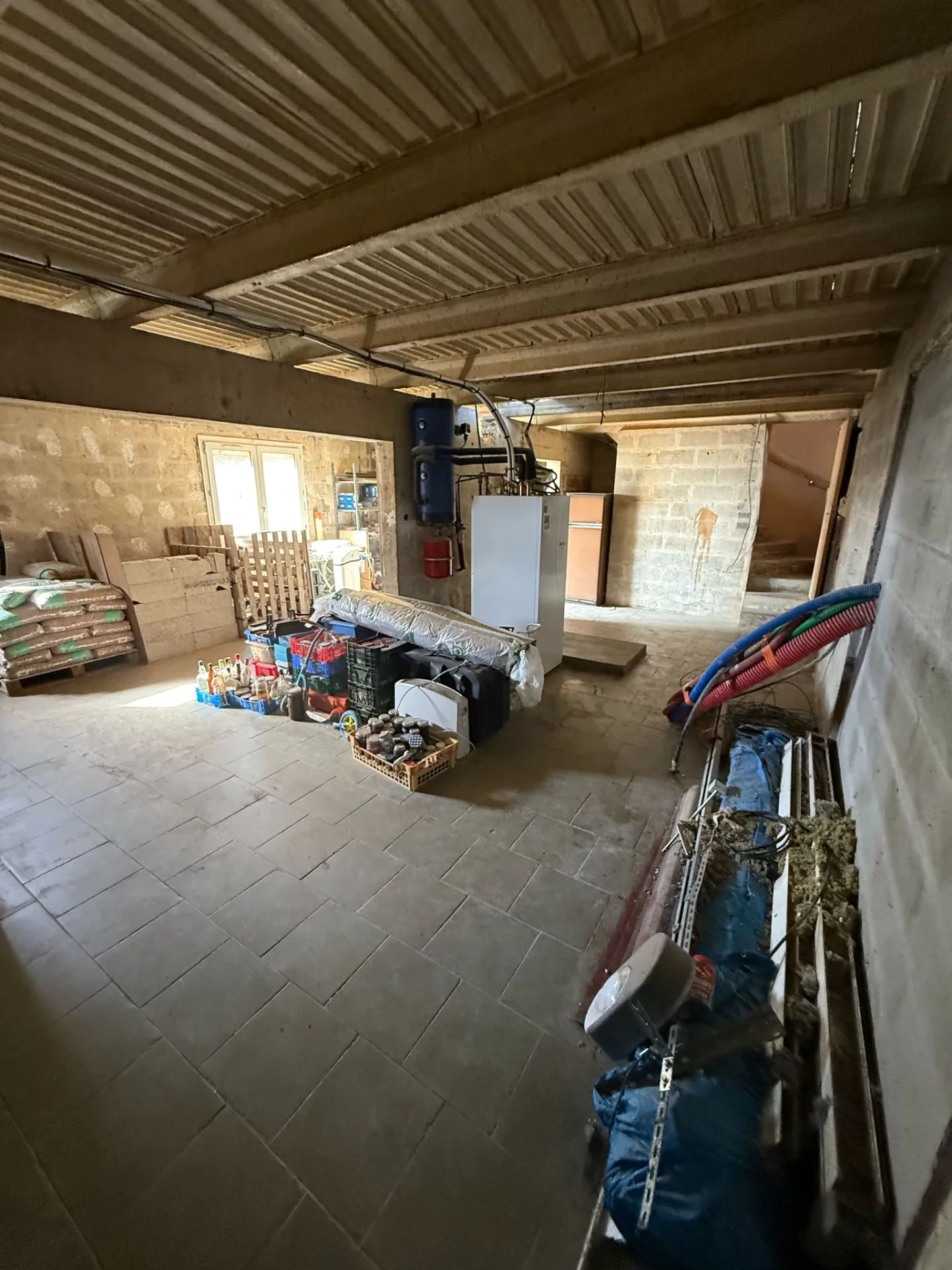 Maison à rénover de 96 m2 avec grand terrain à Ancinnes 