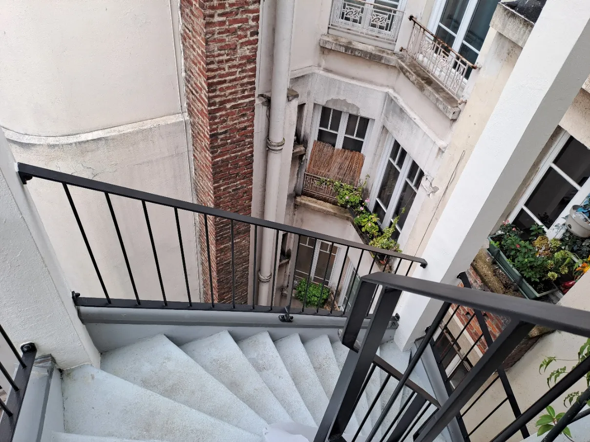 Chambre de service à vendre près de Porte de Versailles à Paris - 8,72 m² 