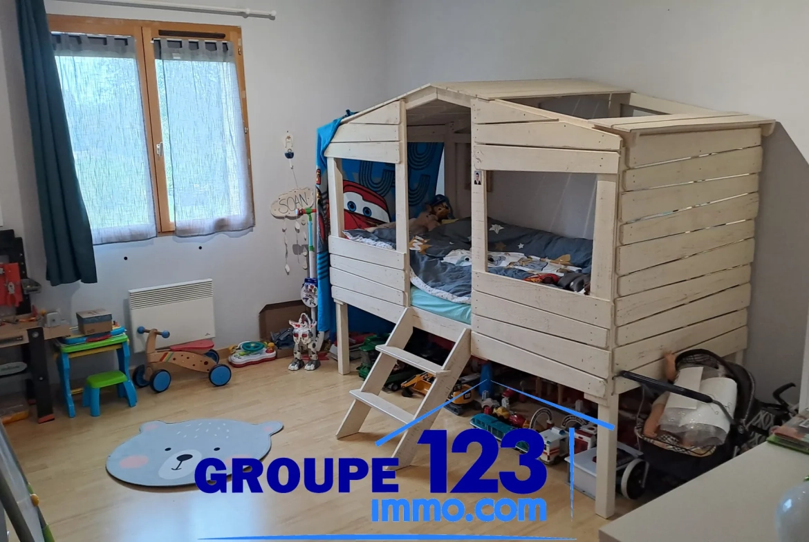 Maison familiale de 142 m² avec 4 chambres à La Celle Saint Cyr 