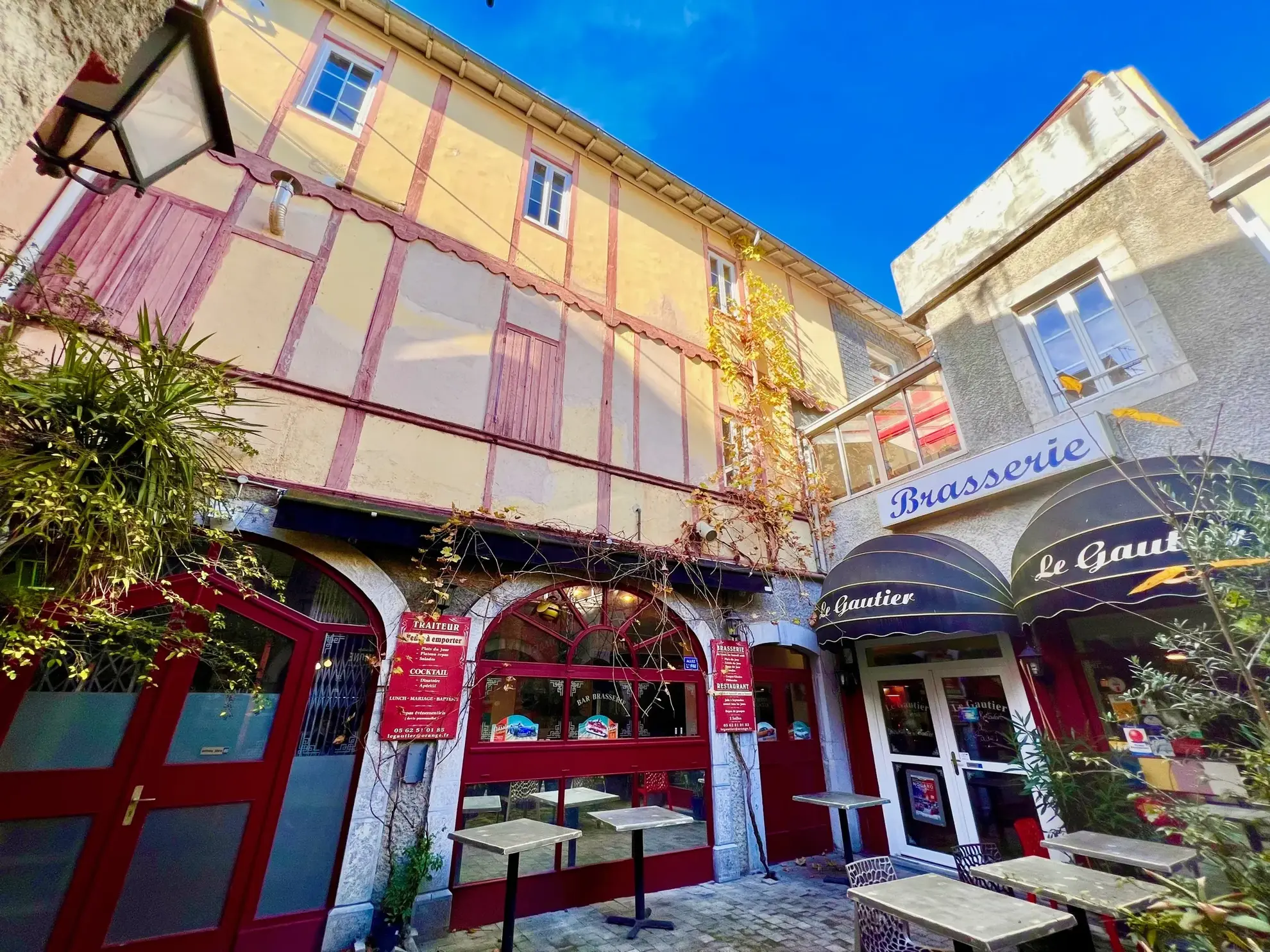 Immeuble de rapport avec fort potentiel à Tarbes en plein centre-ville 