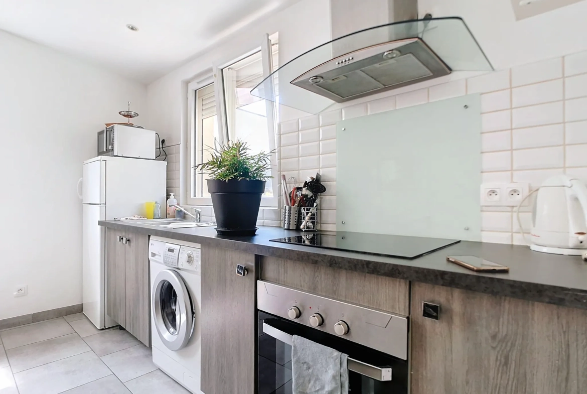 Belle maison rénovée de 4 chambres à Troyes, emplacement central 