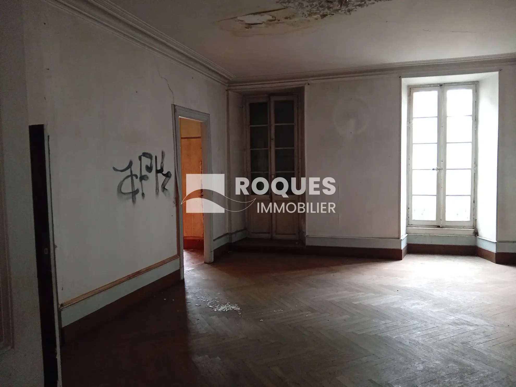Immeuble à rénover en centre-ville de Millau - Opportunité d'investissement 