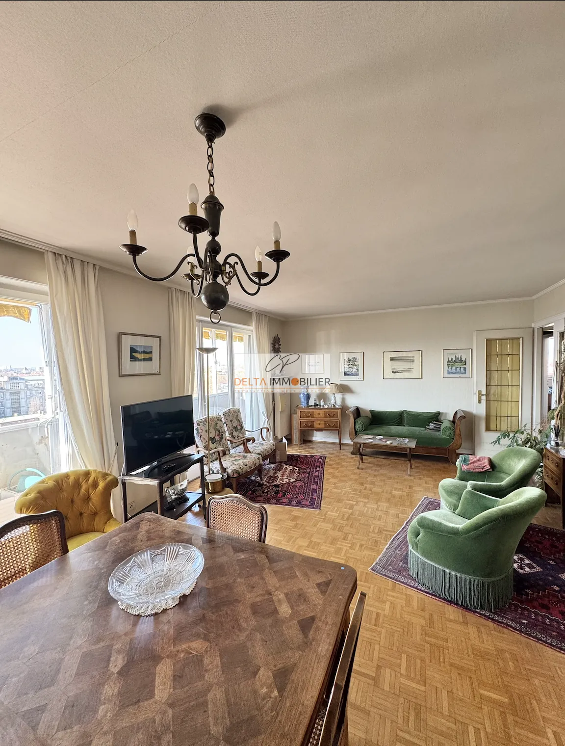 Grand appartement de 153 m² à Mulhouse centre avec garage et cave 