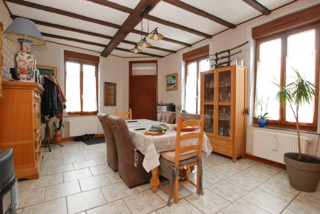 Maison de village en bon état avec jardin et 4 chambres à Colleret