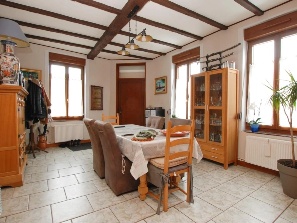 Maison de village en bon état avec jardin et 4 chambres à Colleret