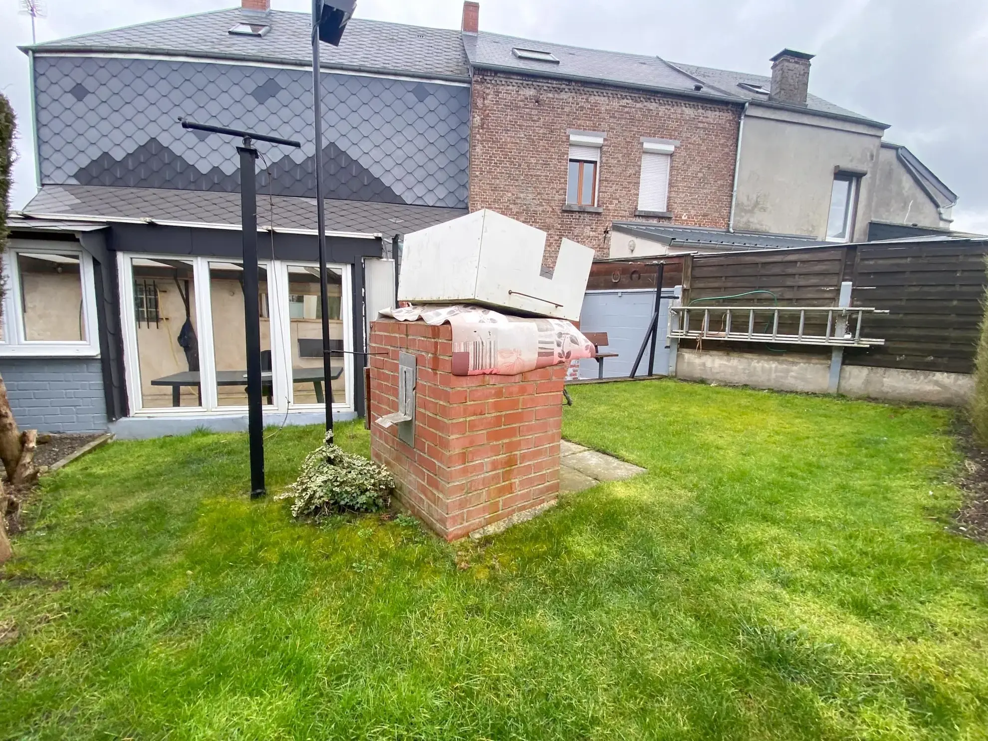 Maison de village en bon état avec jardin et 4 chambres à Colleret 