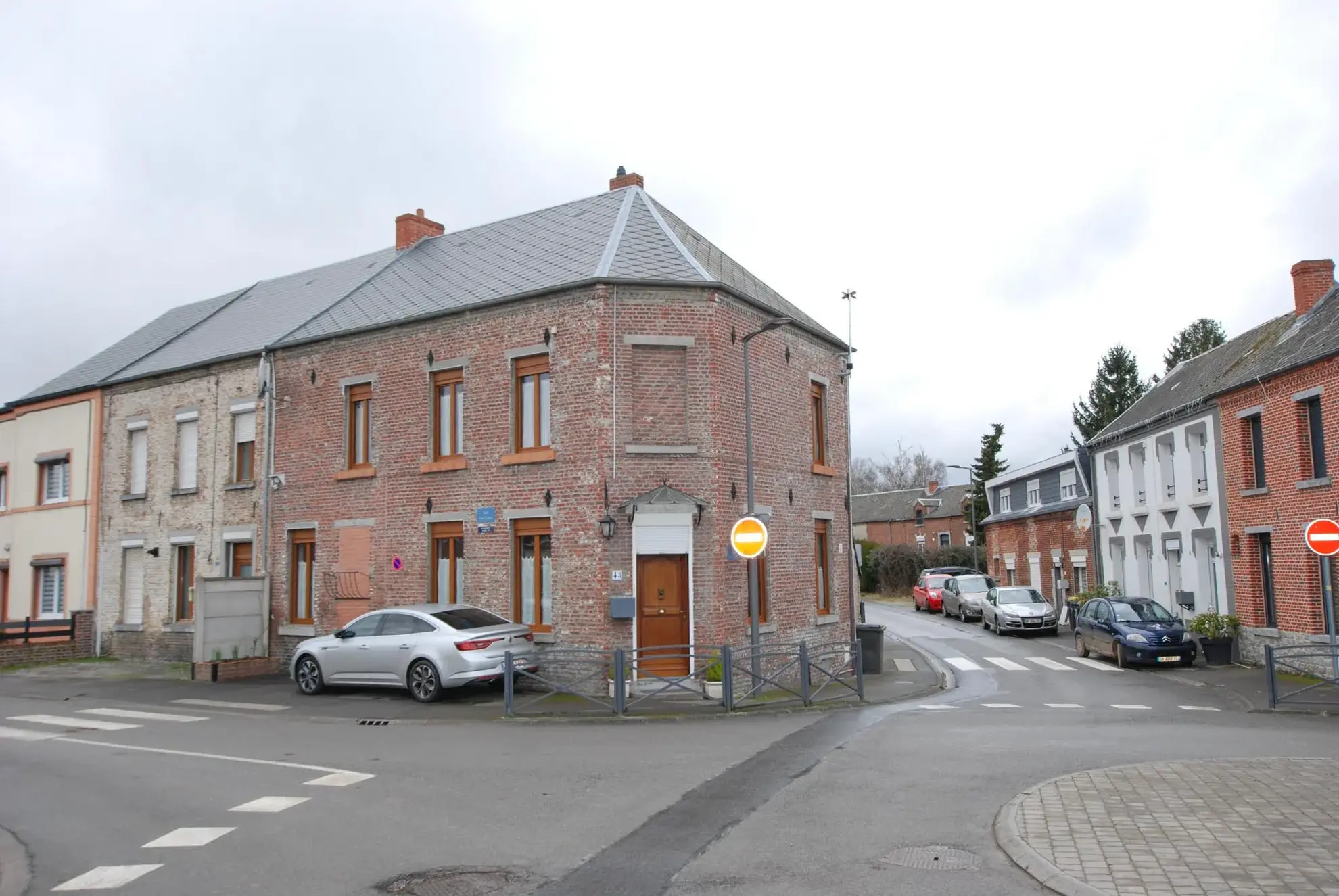 Maison de village en bon état avec jardin et 4 chambres à Colleret 