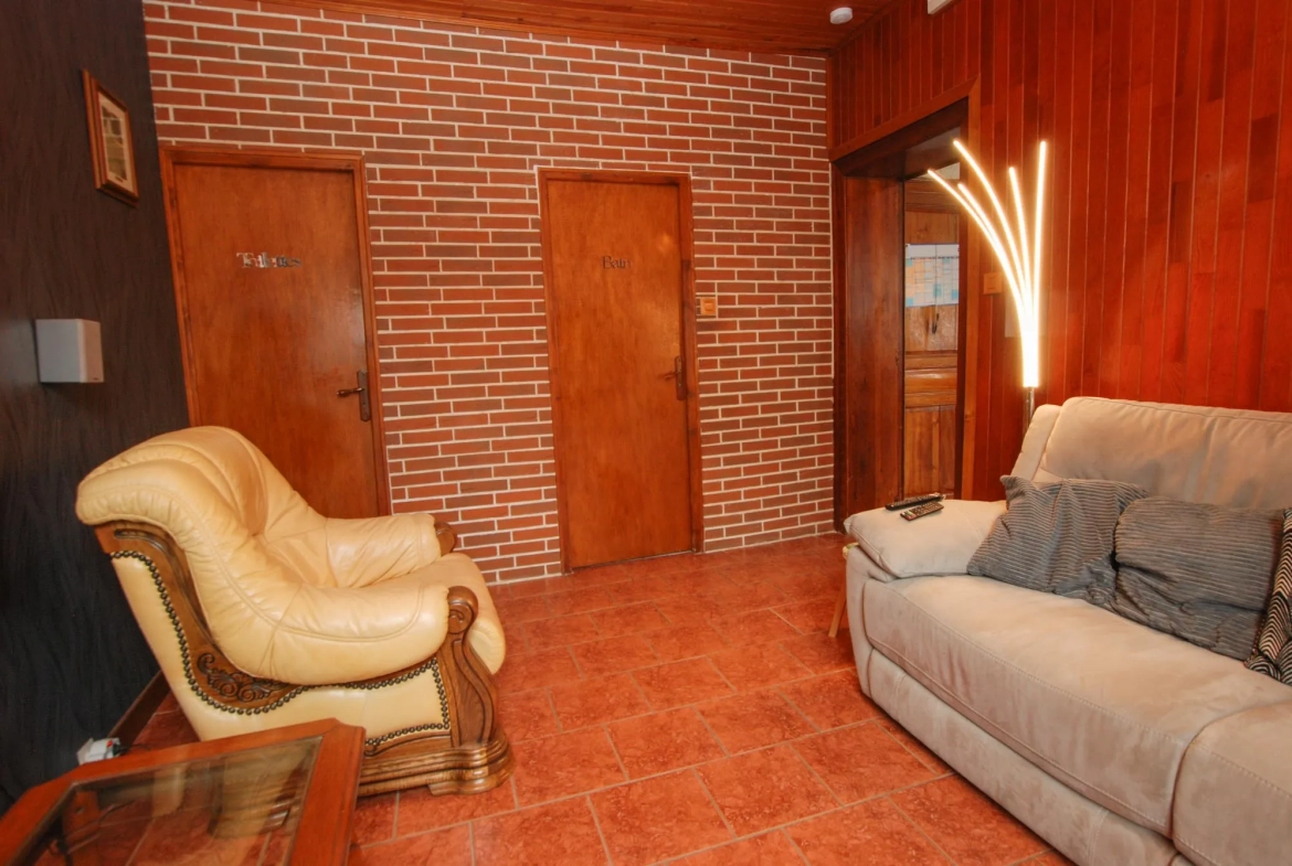 Maison de village en bon état avec jardin et 4 chambres à Colleret 