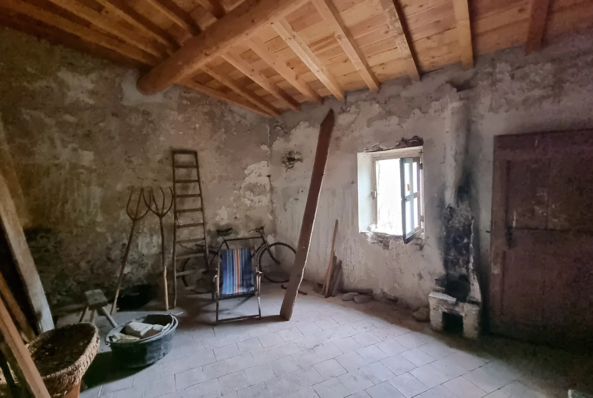 Magnanerie traditionnelle de 202 m² dans les Cévennes, terrain de 2,59 ha 