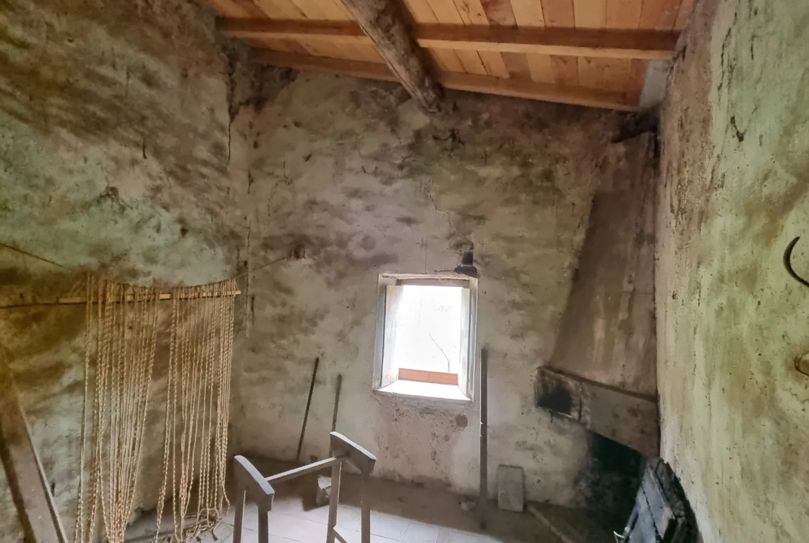 Magnanerie traditionnelle de 202 m² dans les Cévennes, terrain de 2,59 ha 