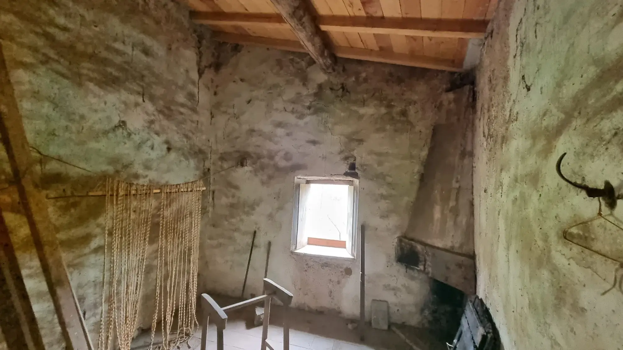 Magnanerie traditionnelle de 202 m² dans les Cévennes, terrain de 2,59 ha 