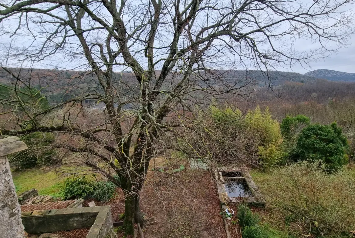 Magnanerie traditionnelle de 202 m² dans les Cévennes, terrain de 2,59 ha 