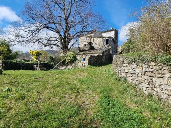 Magnanerie traditionnelle de 202 m² dans les Cévennes, terrain de 2,59 ha