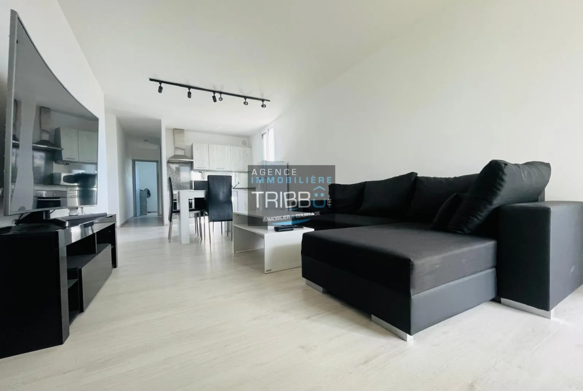 Appartement T2 rénové avec balcon et parking à Perpignan 