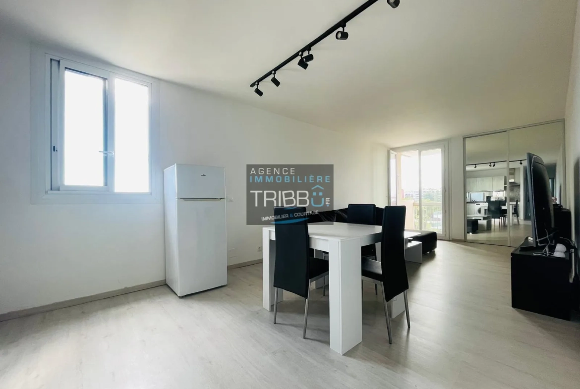 Appartement T2 rénové avec balcon et parking à Perpignan 