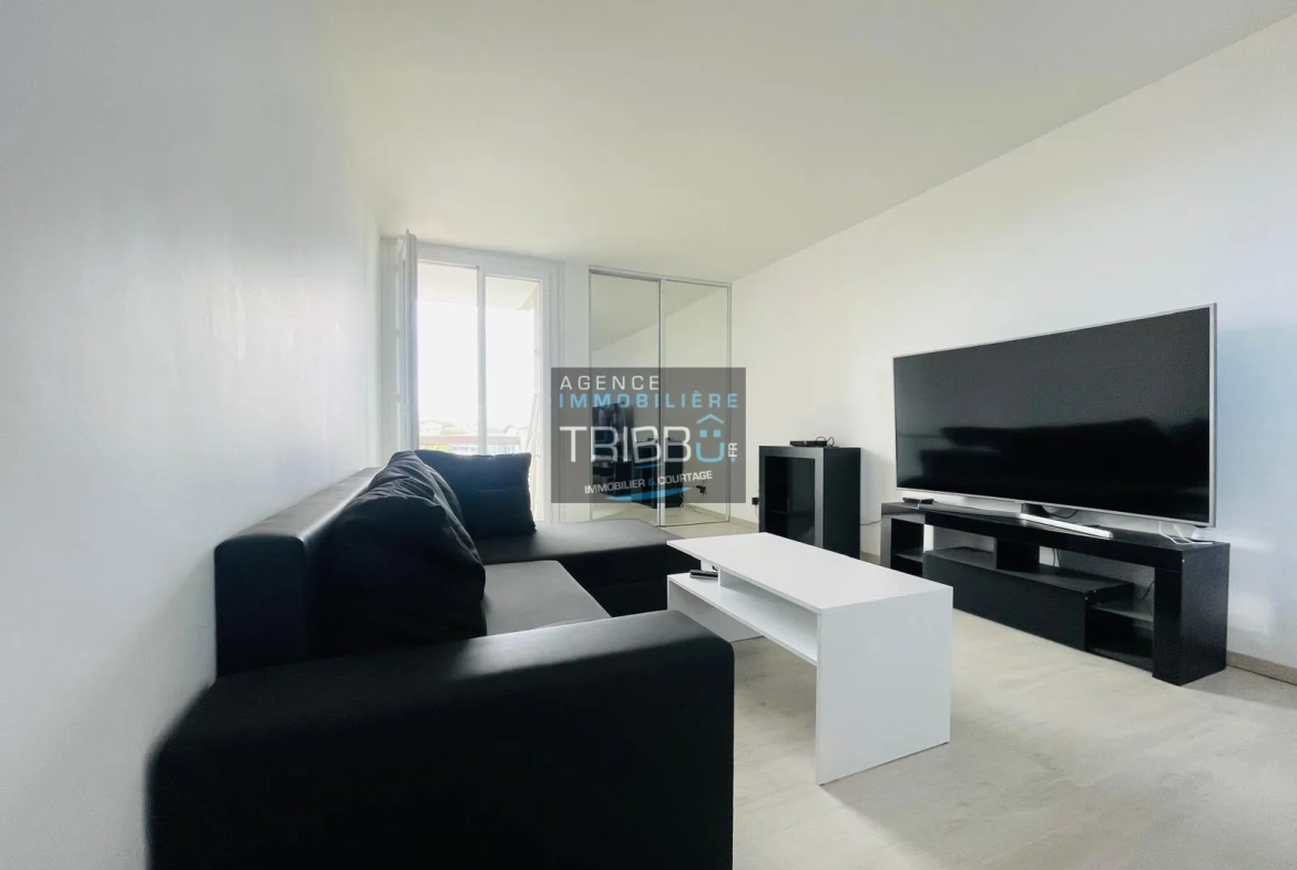 Appartement T2 rénové avec balcon et parking à Perpignan 