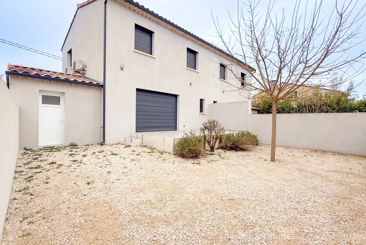 Maison moderne de 94,2 m² à Camaret-sur-Aigues avec jardin et garage 
