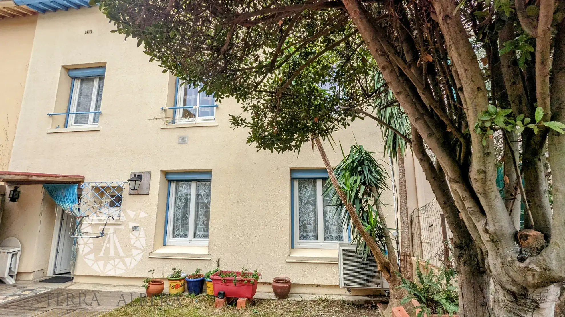 Maison à Perpignan avec jardin et volumes spacieux – Idéal famille ou professionnel 