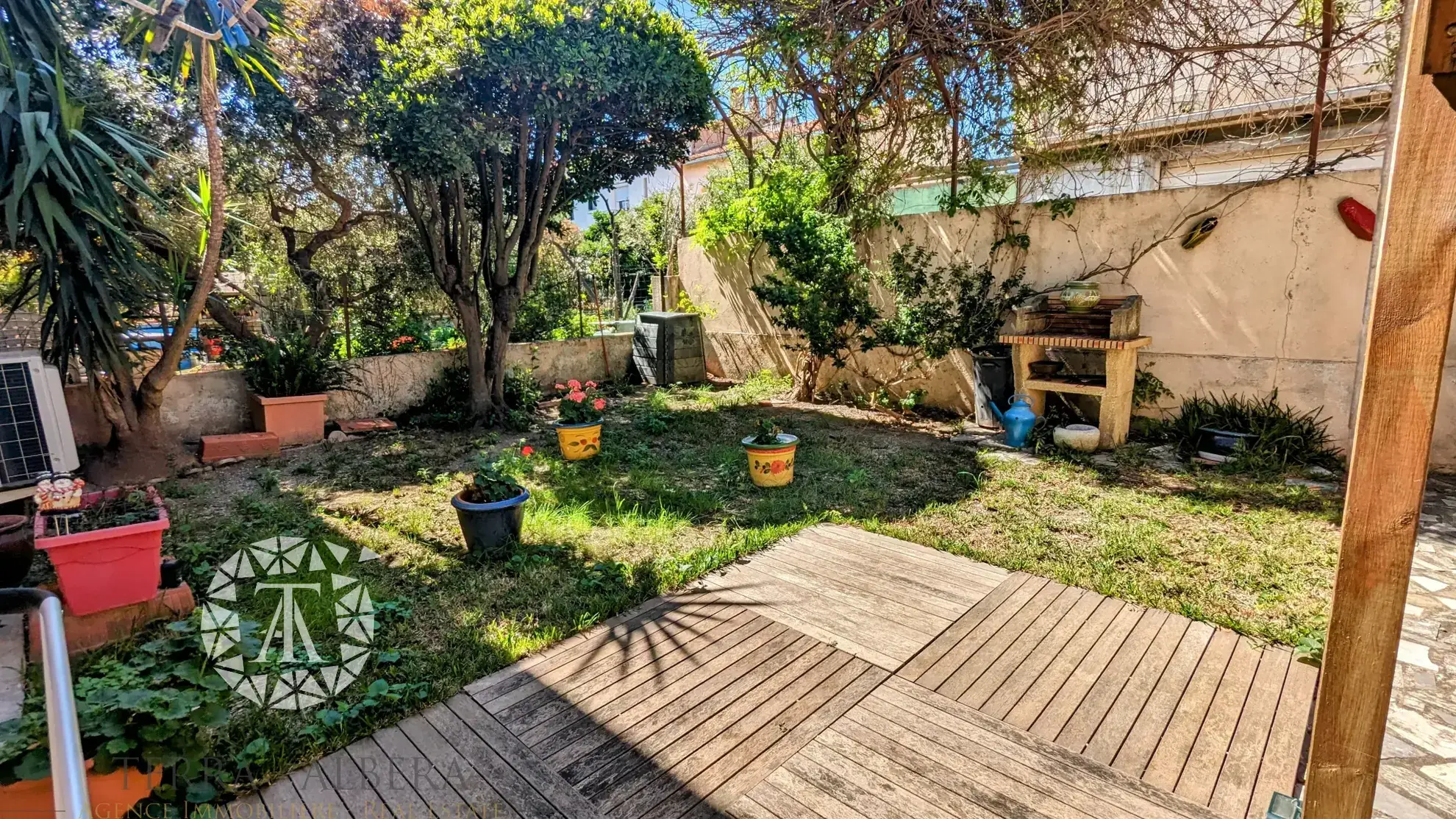 Maison à Perpignan avec jardin et volumes spacieux – Idéal famille ou professionnel 