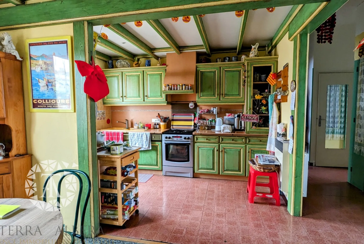 Maison à Perpignan avec jardin et volumes spacieux – Idéal famille ou professionnel 