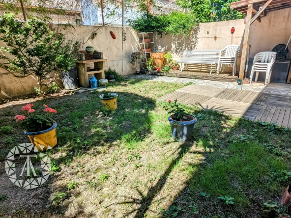 Maison à Perpignan avec jardin et volumes spacieux – Idéal famille ou professionnel