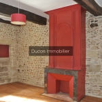 Maison de ville en pierre avec terrasse et vue panoramique à Ste Bazeille