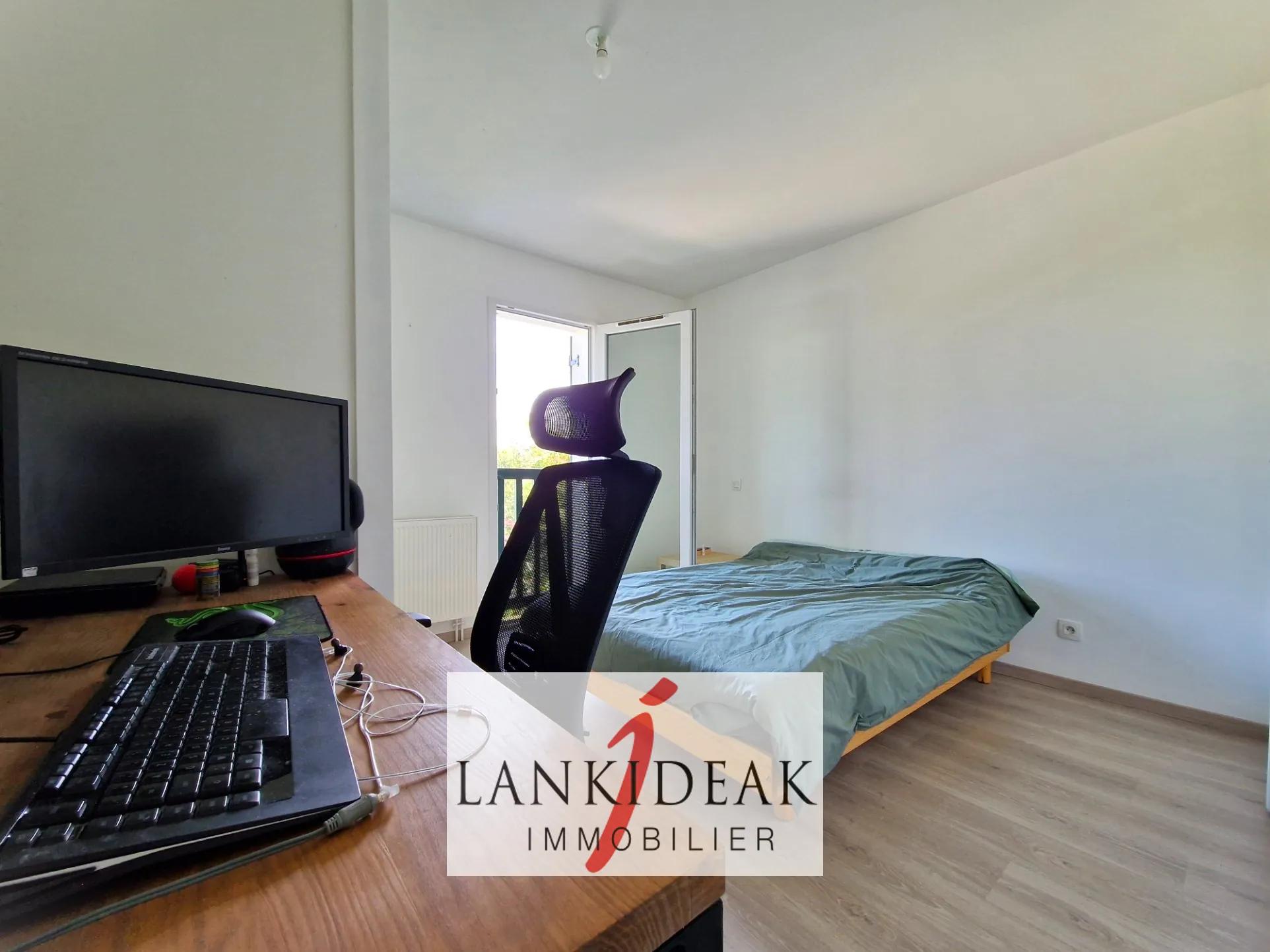 Appartement T2 avec terrasse à Ustaritz – Dernier étage, résidence de standing 