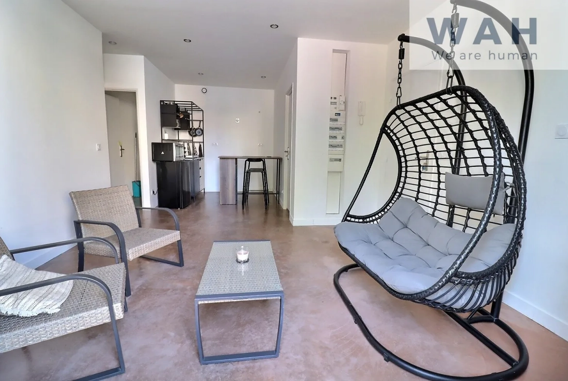 Appartement 3 pièces rénové de 48 m² à Aspiran proche Clermont l'Hérault 