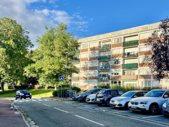 Bel appartement de 92 m² avec balcon ensoleillé à Meulan-en-Yvelines