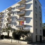 Appartement rénové de 68 m² avec vue dégagée et parking sécurisé à Nîmes Croix de Fer