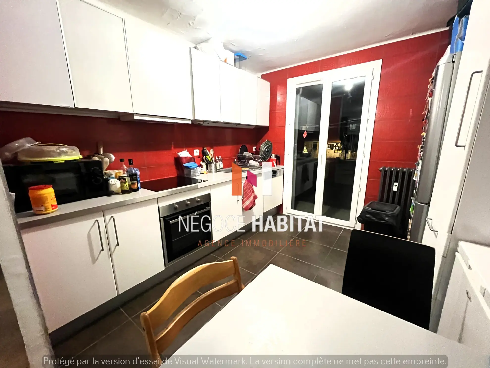 Appartement rénové de 68 m² avec vue dégagée et parking sécurisé à Nîmes Croix de Fer 
