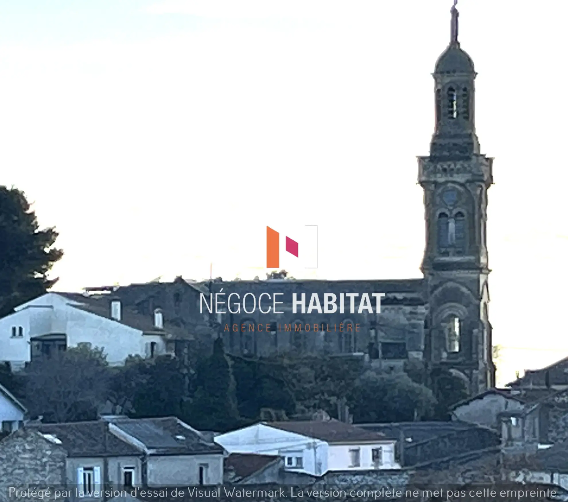 Appartement rénové de 68 m² avec vue dégagée et parking sécurisé à Nîmes Croix de Fer 