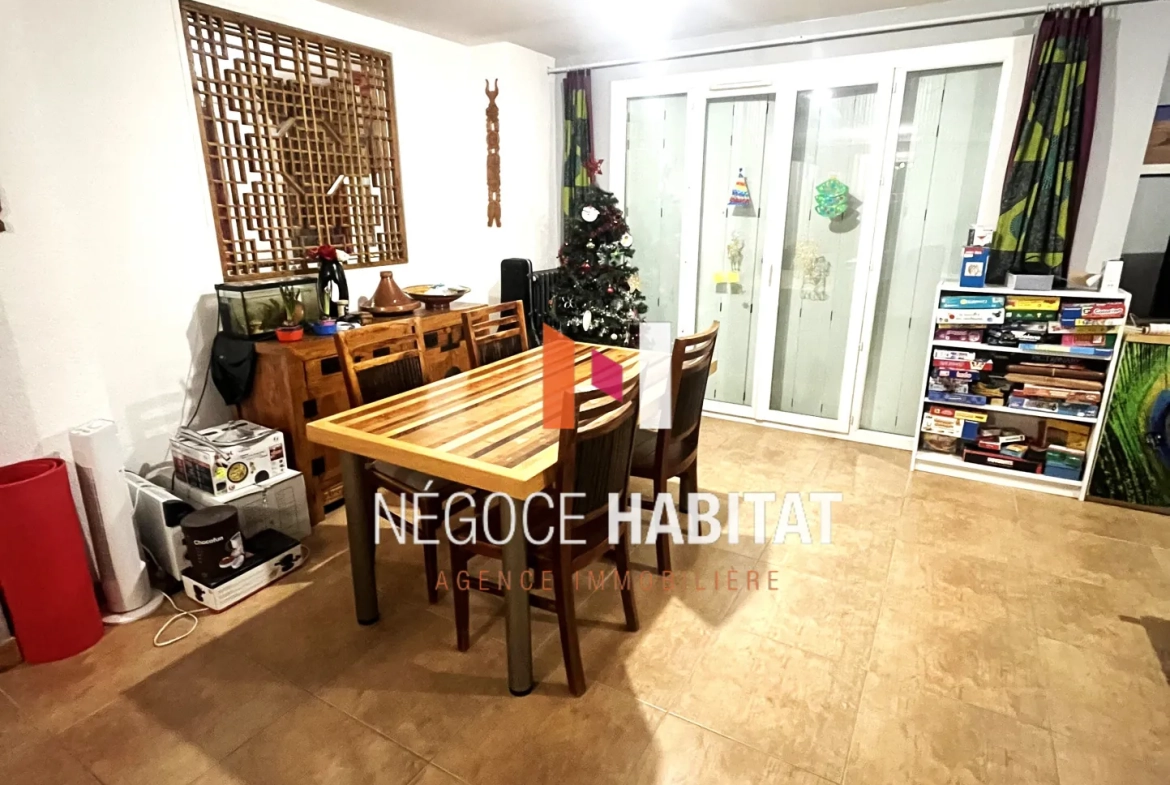 Appartement rénové de 68 m² avec vue dégagée et parking sécurisé à Nîmes Croix de Fer 