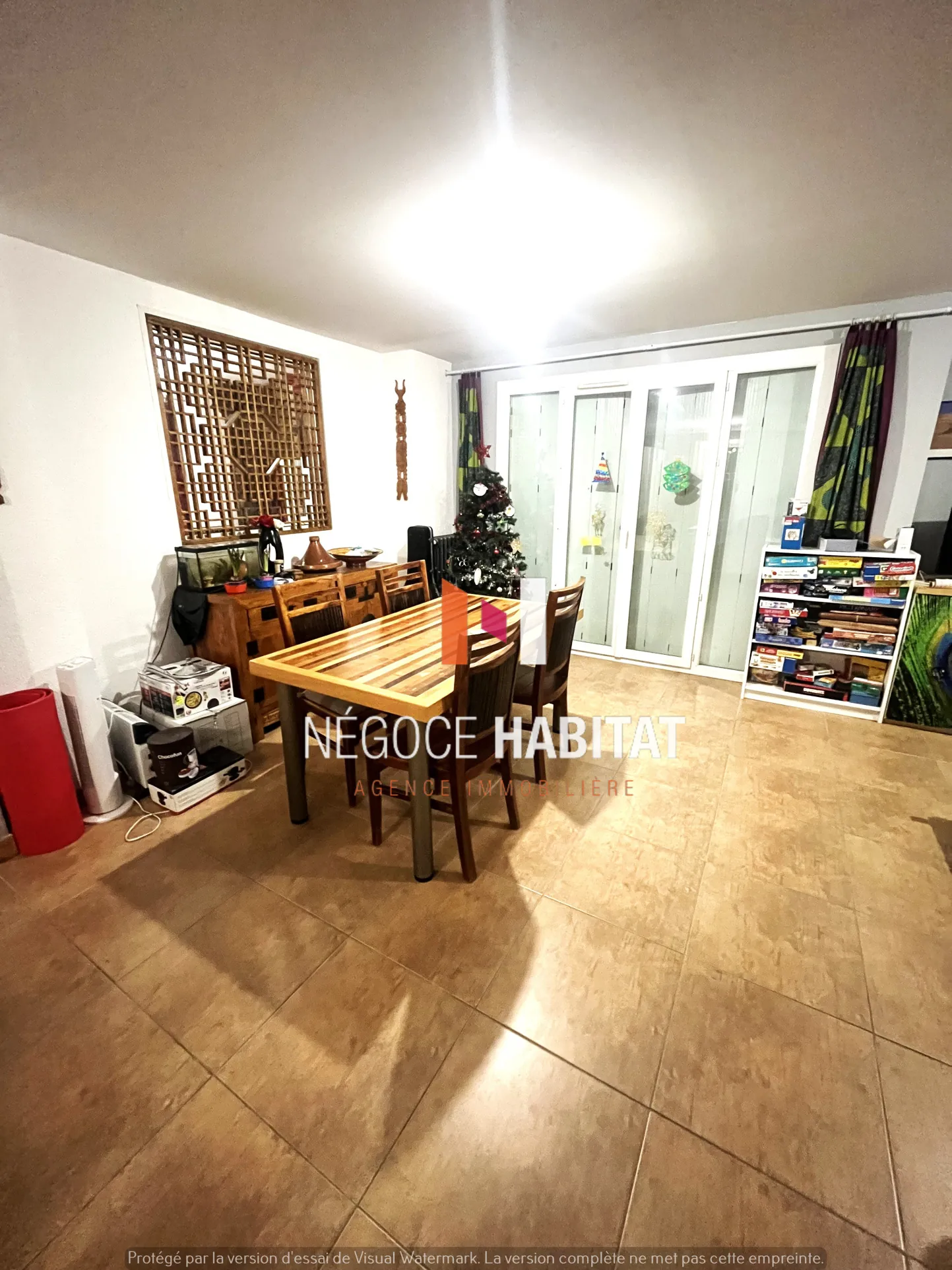 Appartement rénové de 68 m² avec vue dégagée et parking sécurisé à Nîmes Croix de Fer 
