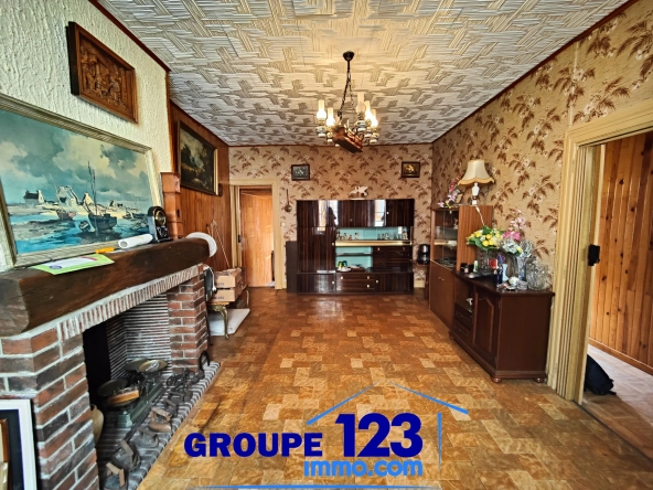 Maison avec potentiel à Brienon-sur-Armançon - Espace extérieur et travaux à prévoir