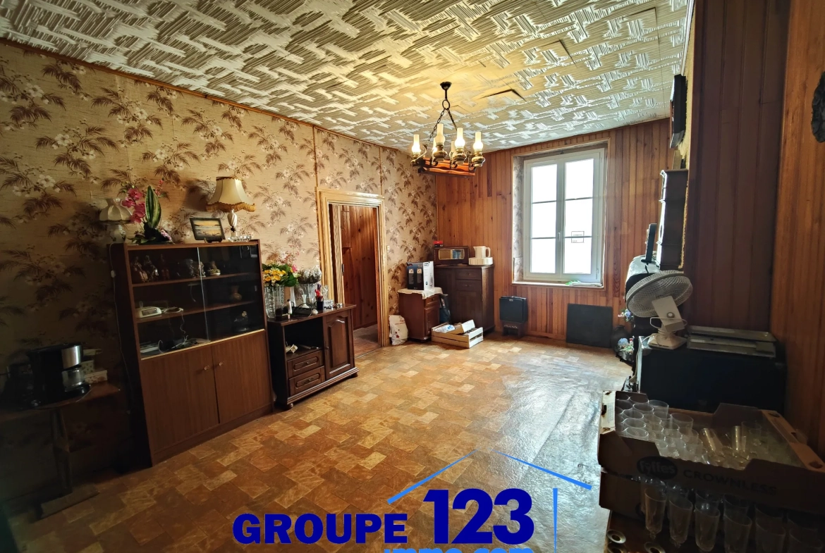 Maison avec potentiel à Brienon-sur-Armançon - Espace extérieur et travaux à prévoir 