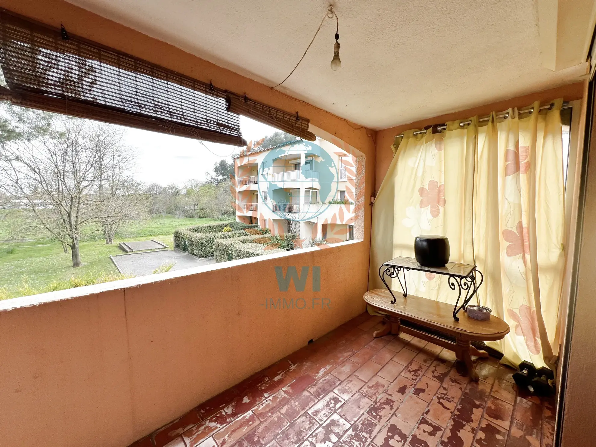 Vente appartement T2 avec terrasse à Trans-en-Provence 83720 
