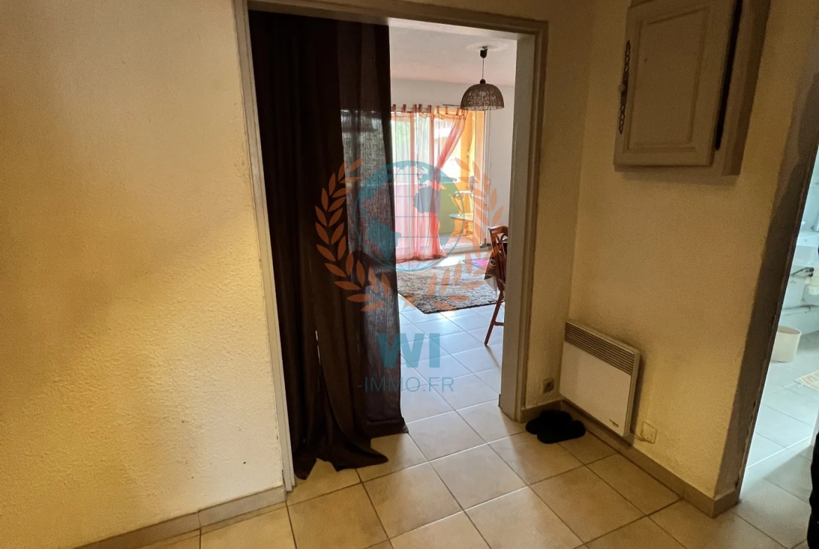 Vente appartement T2 avec terrasse à Trans-en-Provence 83720 