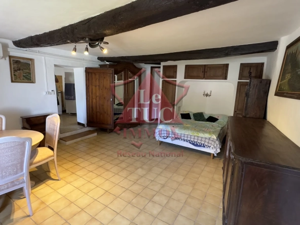 Appartement dans le centre de Cipières avec potentiel locatif et faibles charges