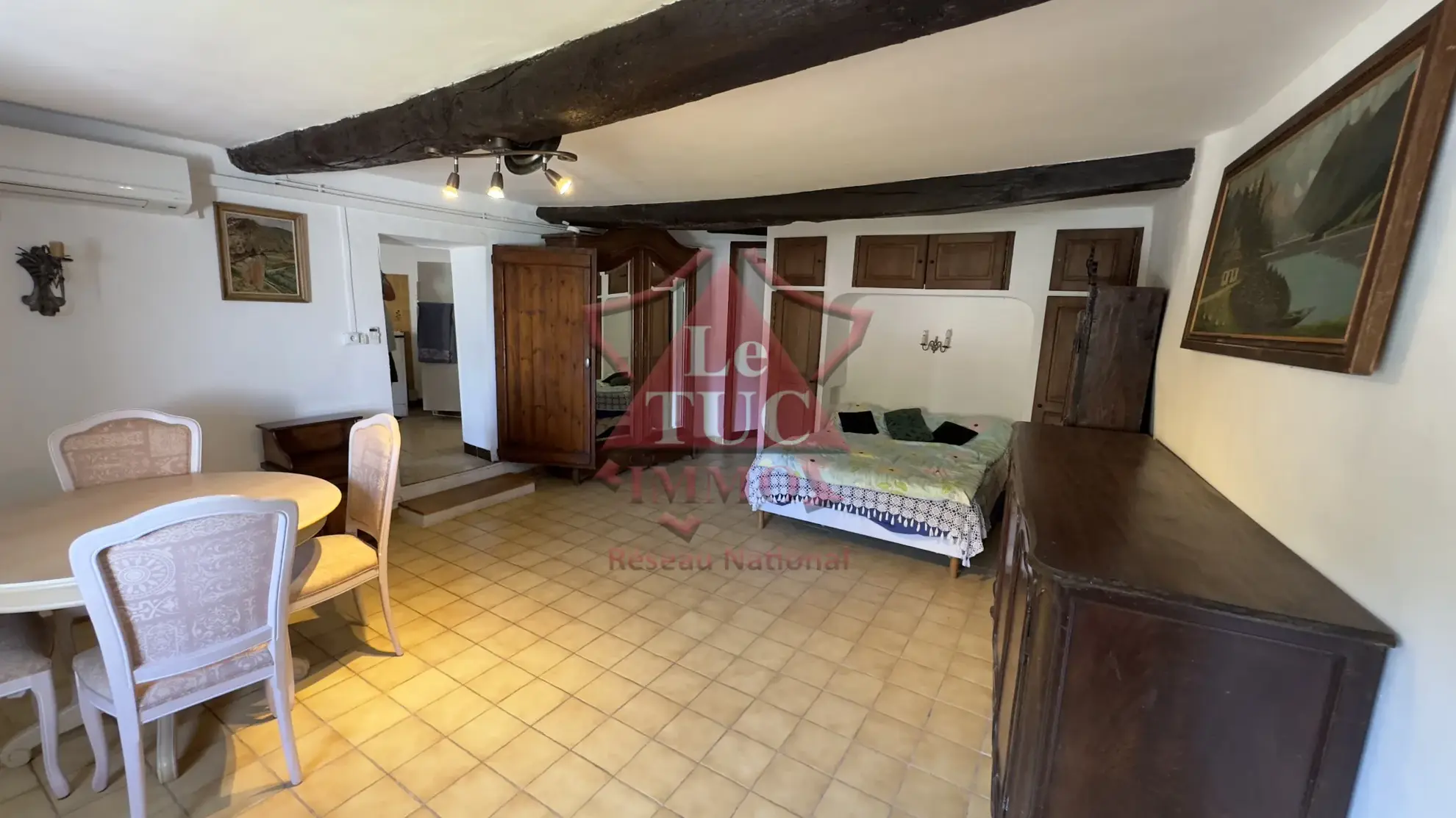 Appartement dans le centre de Cipières avec potentiel locatif et faibles charges 