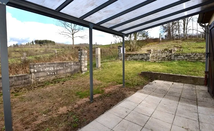 Maison 103 m² avec grand garage à vendre à Arfeuilles dans l'Allier 