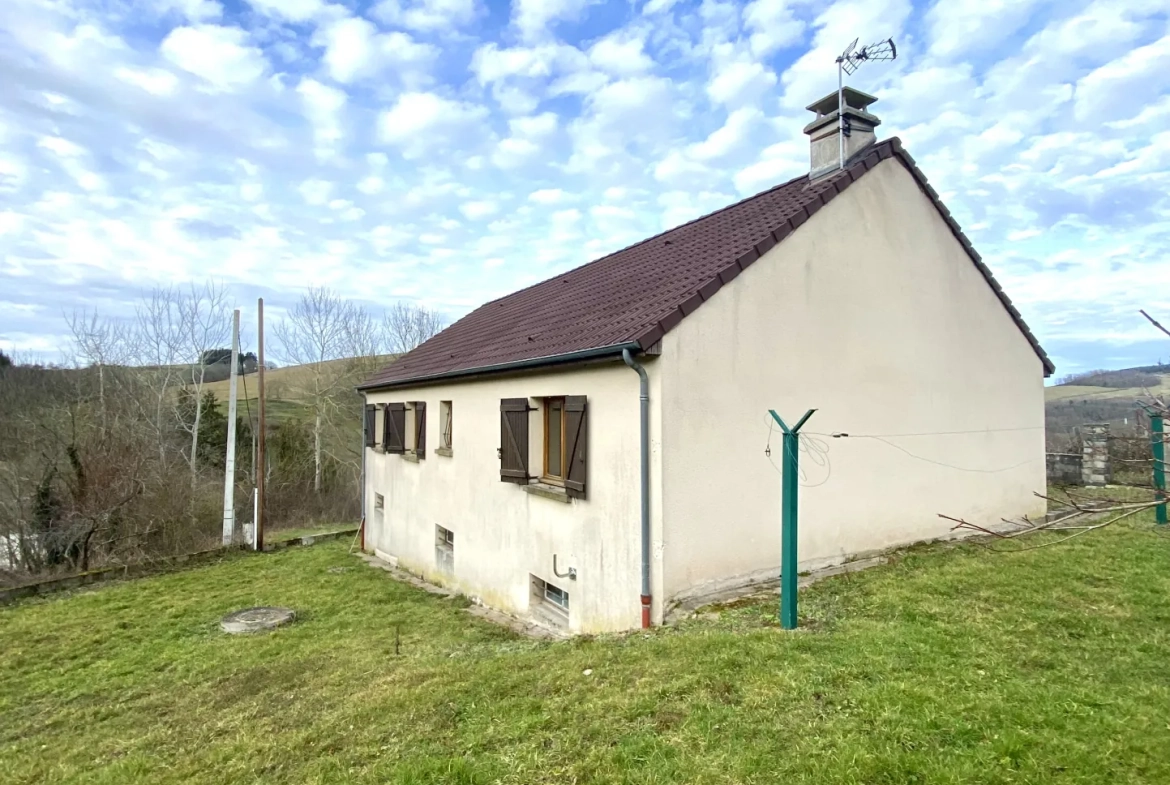 Maison 103 m² avec grand garage à vendre à Arfeuilles dans l'Allier 